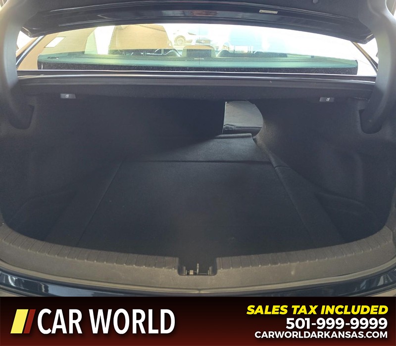 Acura TLX Vehicle Full-screen Gallery Image 14