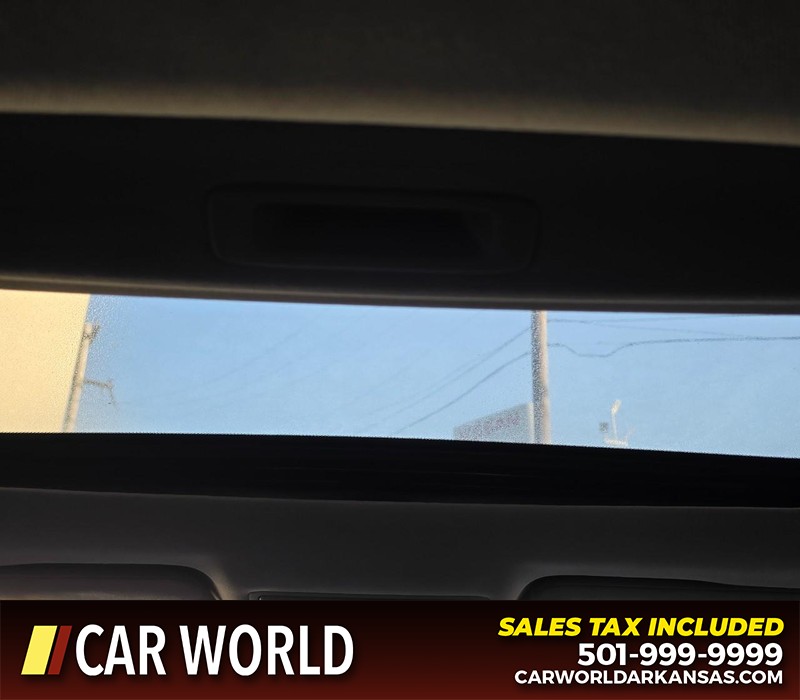 Acura TLX Vehicle Full-screen Gallery Image 19