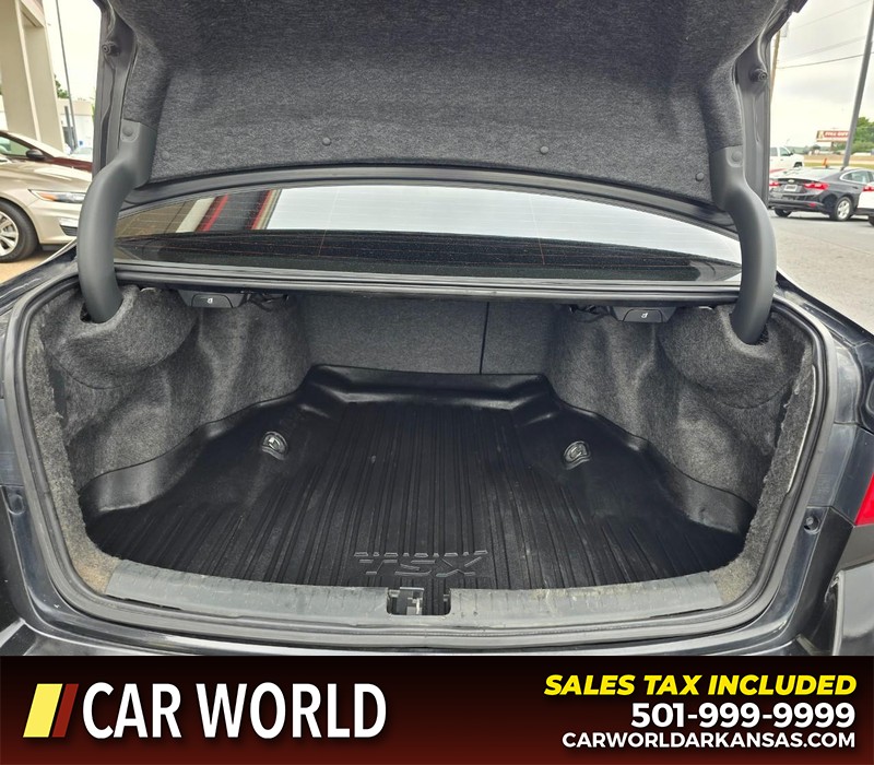 Acura TSX Vehicle Full-screen Gallery Image 13