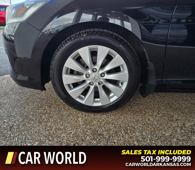 Honda Accord Sedan Vehicle Full-screen Gallery Image 6