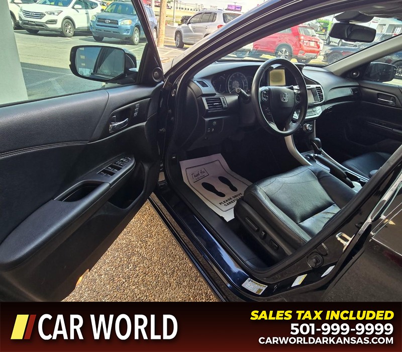 Honda Accord Sedan Vehicle Full-screen Gallery Image 7