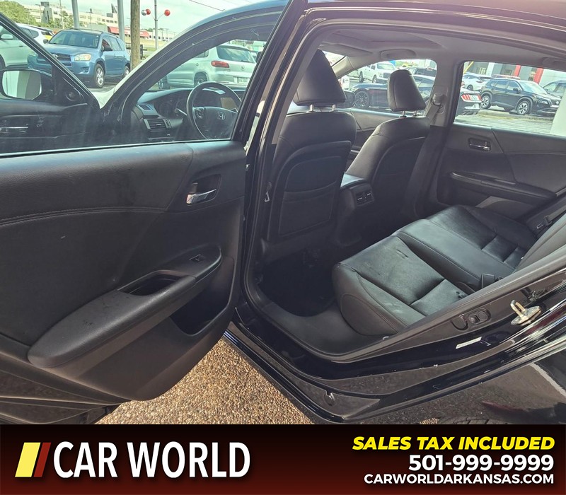 Honda Accord Sedan Vehicle Full-screen Gallery Image 9