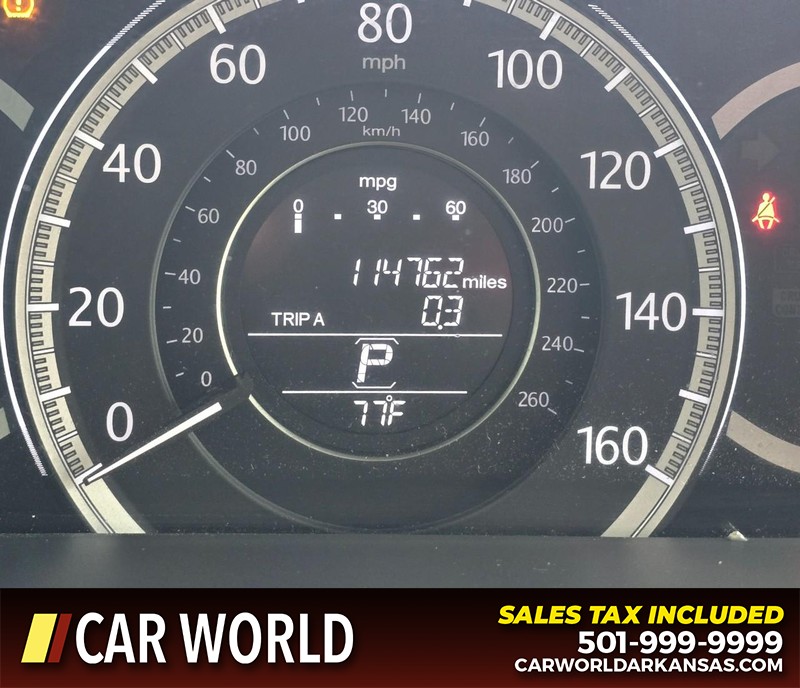 Honda Accord Sedan Vehicle Full-screen Gallery Image 15