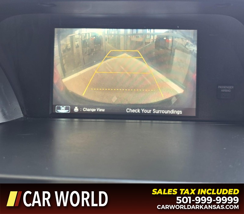 Honda Accord Sedan Vehicle Full-screen Gallery Image 19