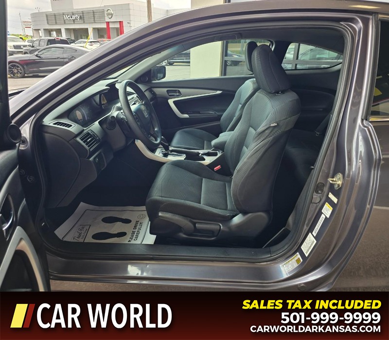 Honda Accord Coupe Vehicle Full-screen Gallery Image 8