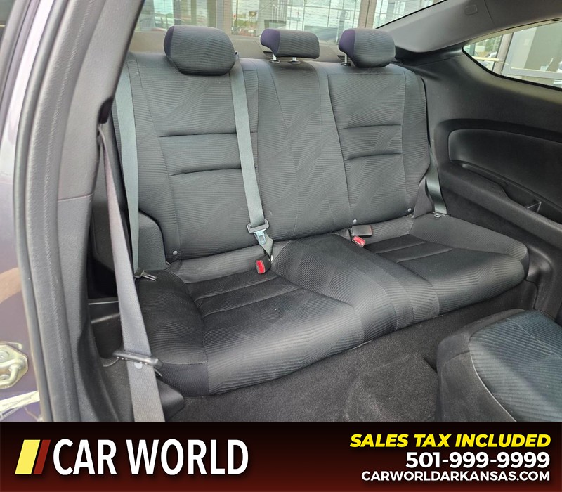 Honda Accord Coupe Vehicle Full-screen Gallery Image 11