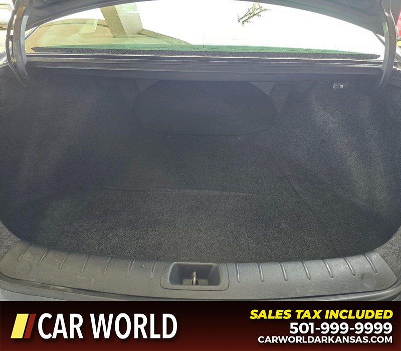 Honda Accord Coupe Vehicle Full-screen Gallery Image 12