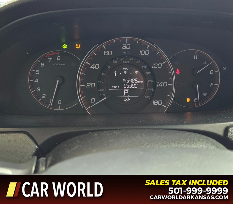 Honda Accord Coupe Vehicle Full-screen Gallery Image 15