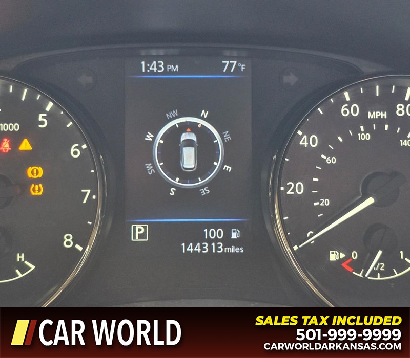 Nissan Rogue Sport Vehicle Full-screen Gallery Image 16