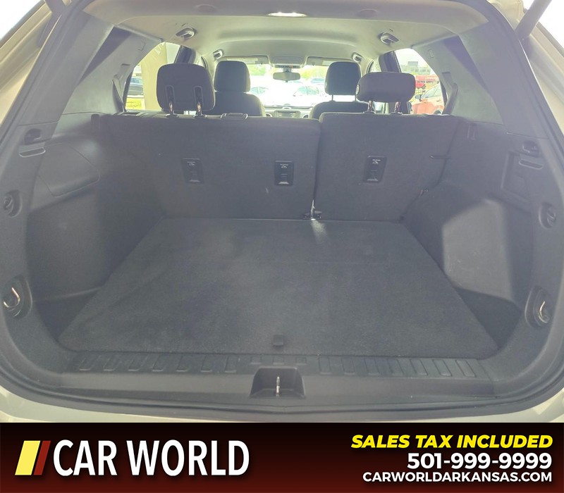 Chevrolet Equinox Vehicle Full-screen Gallery Image 13