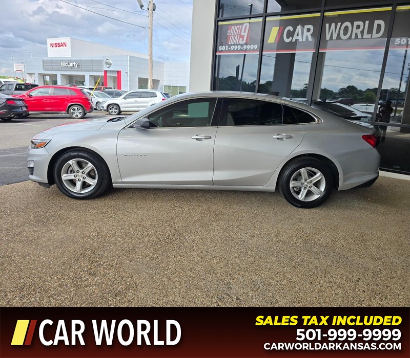 Chevrolet Malibu Vehicle Full-screen Gallery Image 4