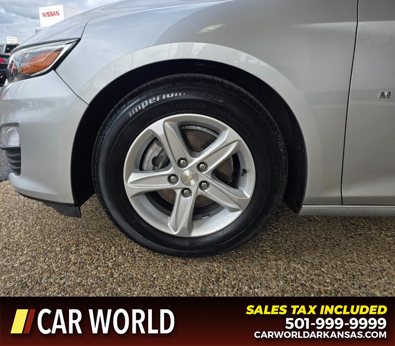 Chevrolet Malibu Vehicle Full-screen Gallery Image 6