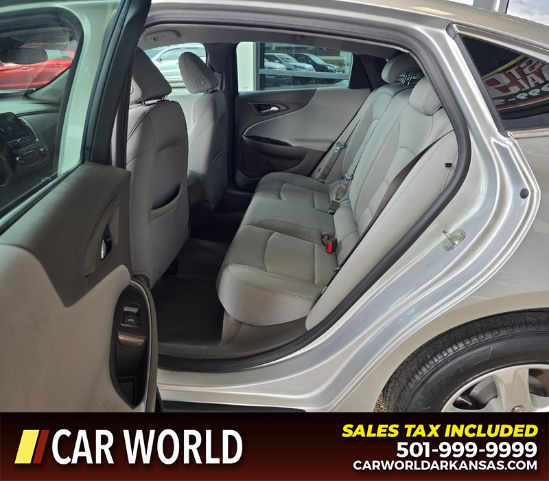 Chevrolet Malibu Vehicle Full-screen Gallery Image 10