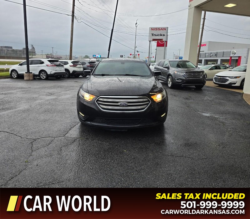 Ford Taurus Vehicle Full-screen Gallery Image 2