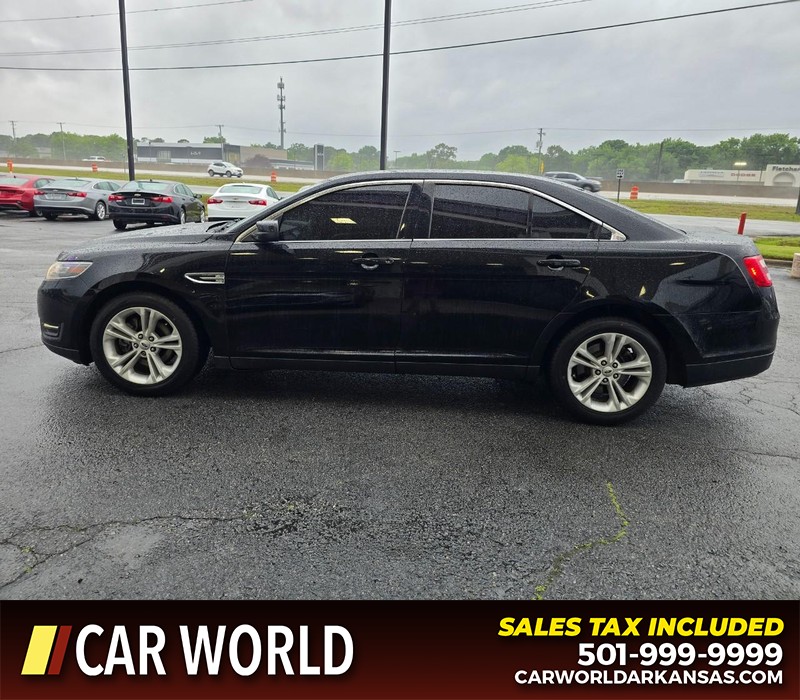 Ford Taurus Vehicle Full-screen Gallery Image 4