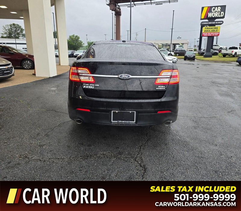 Ford Taurus Vehicle Full-screen Gallery Image 6