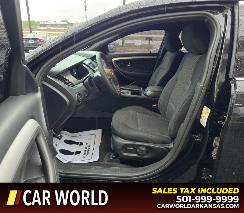 Ford Taurus Vehicle Full-screen Gallery Image 9