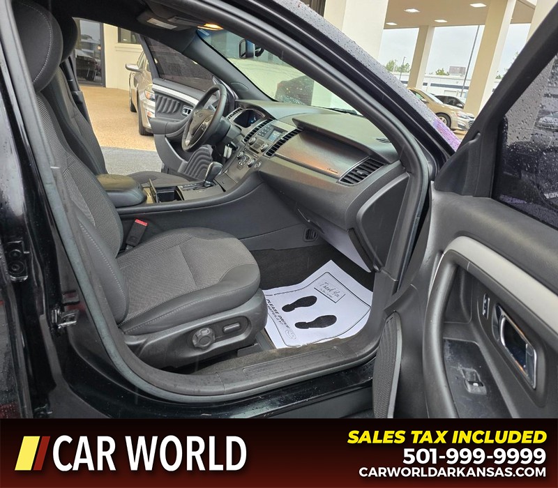 Ford Taurus Vehicle Full-screen Gallery Image 12