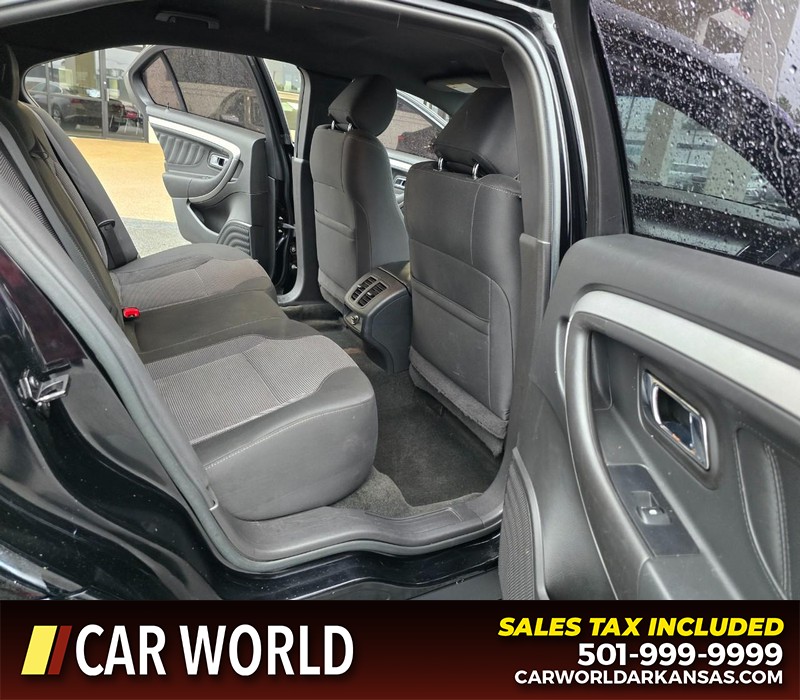Ford Taurus Vehicle Full-screen Gallery Image 13