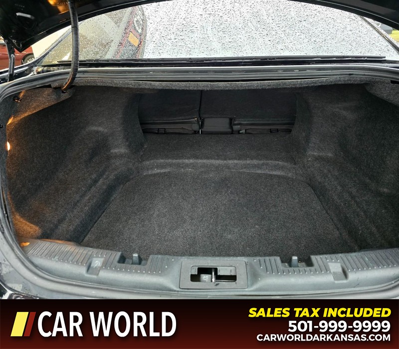 Ford Taurus Vehicle Full-screen Gallery Image 15