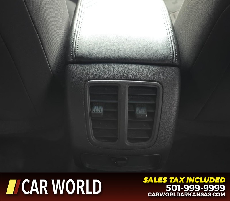 Ford Taurus Vehicle Full-screen Gallery Image 20