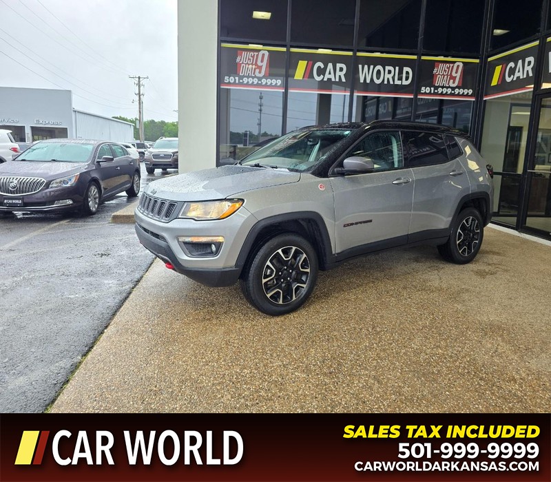 Jeep Compass Vehicle Full-screen Gallery Image 3