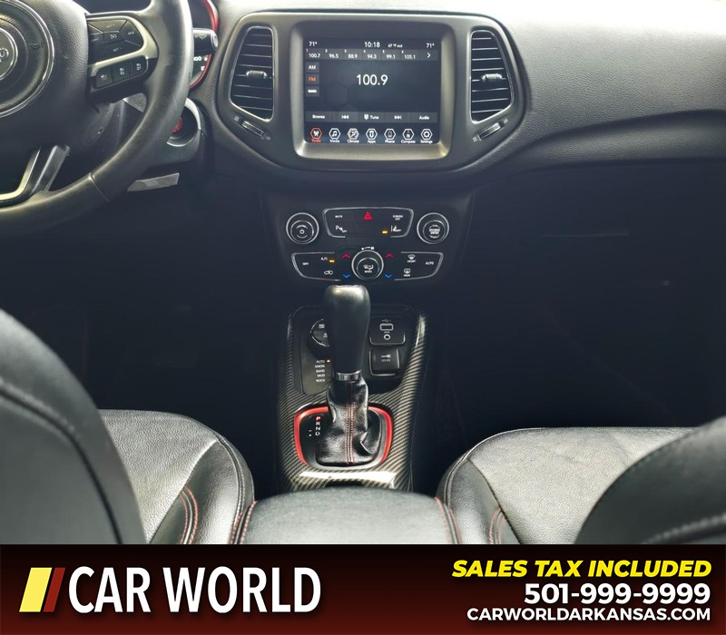 Jeep Compass Vehicle Full-screen Gallery Image 18