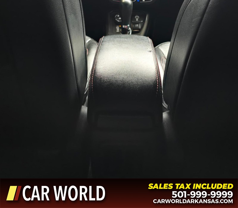 Jeep Compass Vehicle Full-screen Gallery Image 19