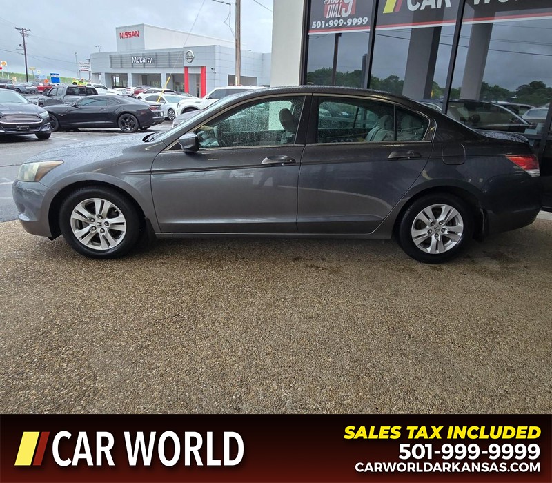 Honda Accord Sedan Vehicle Full-screen Gallery Image 4