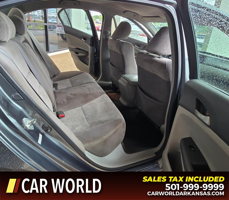 Honda Accord Sedan Vehicle Full-screen Gallery Image 12