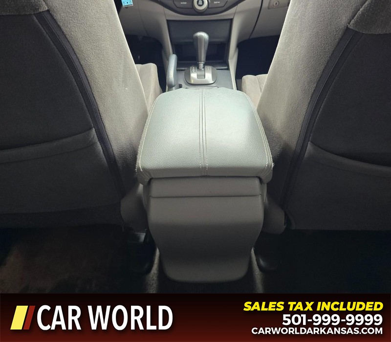 Honda Accord Sedan Vehicle Full-screen Gallery Image 19