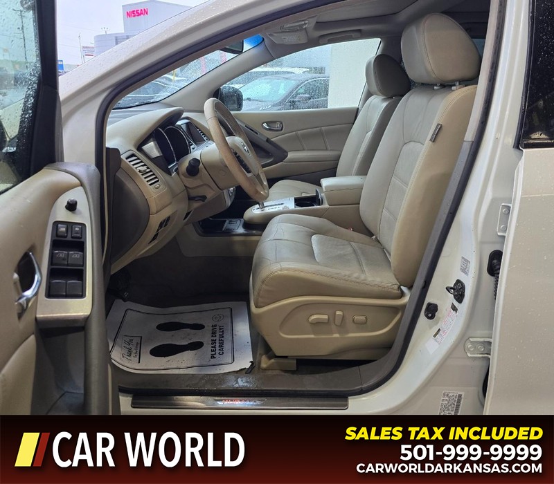 Nissan Murano Vehicle Full-screen Gallery Image 8