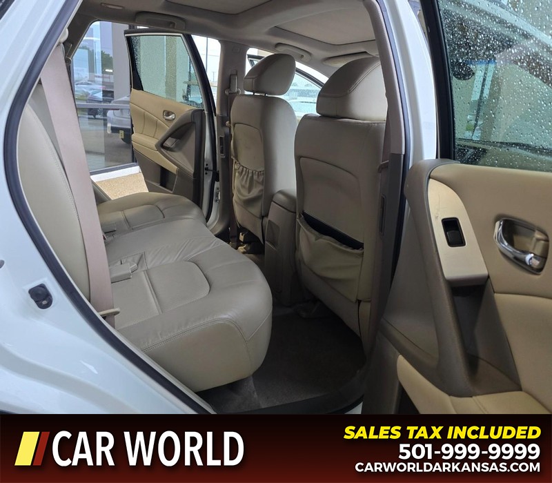 Nissan Murano Vehicle Full-screen Gallery Image 12