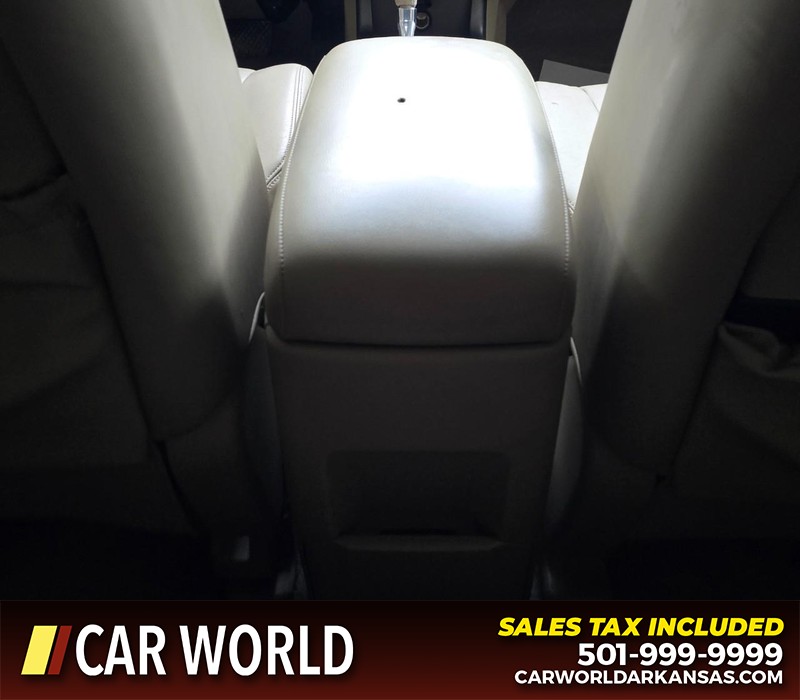 Nissan Murano Vehicle Full-screen Gallery Image 21