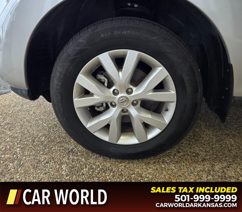 Nissan Murano Vehicle Full-screen Gallery Image 6