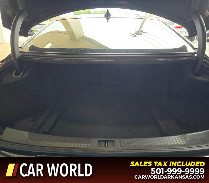 Cadillac ATS Coupe Vehicle Full-screen Gallery Image 12