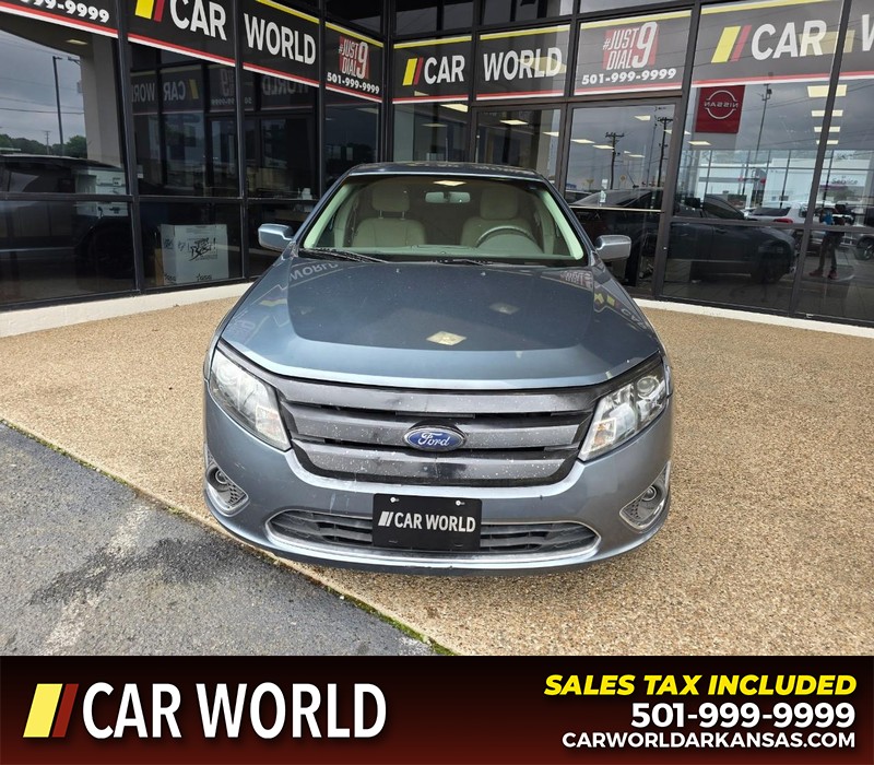 Ford Fusion Vehicle Full-screen Gallery Image 2