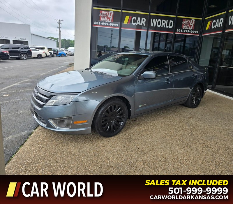 Ford Fusion Vehicle Full-screen Gallery Image 3