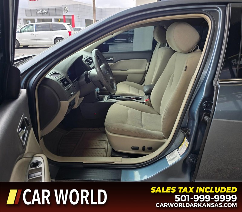 Ford Fusion Vehicle Full-screen Gallery Image 8