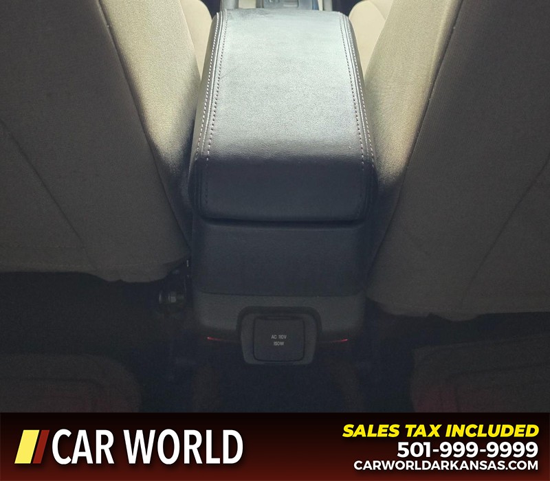 Ford Fusion Vehicle Full-screen Gallery Image 19