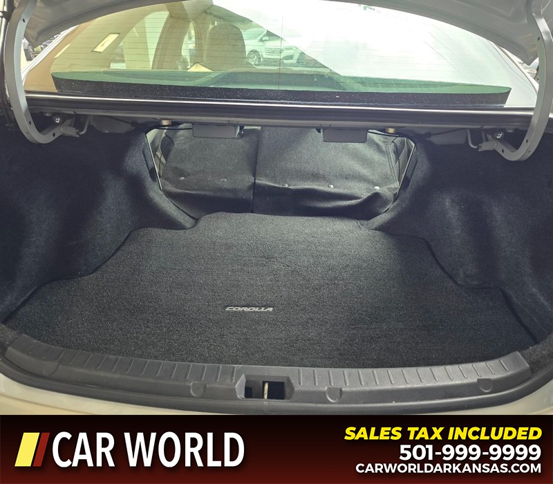 Toyota Corolla Vehicle Full-screen Gallery Image 14