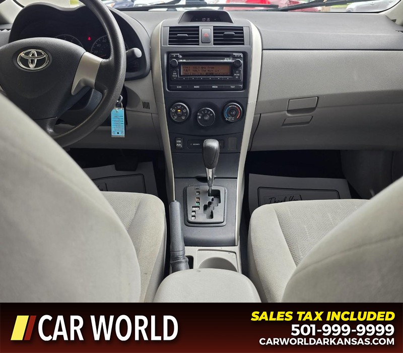 Toyota Corolla Vehicle Full-screen Gallery Image 18