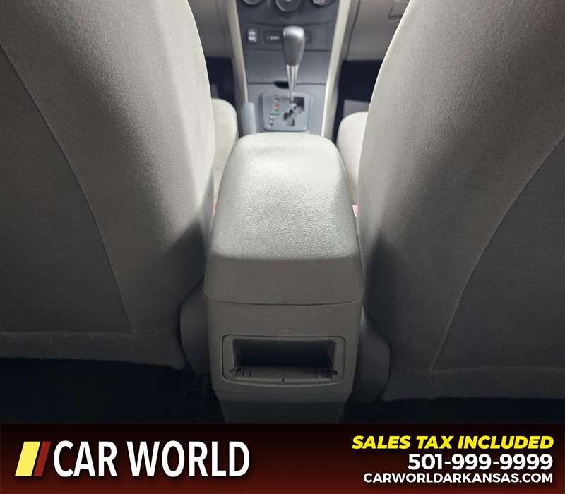 Toyota Corolla Vehicle Full-screen Gallery Image 19