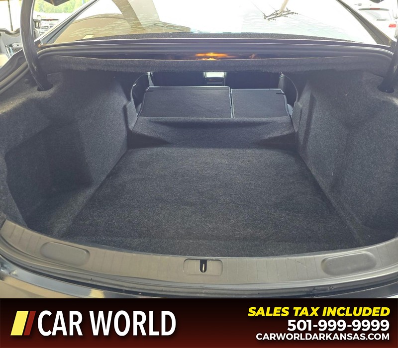 Chevrolet Impala Vehicle Full-screen Gallery Image 13