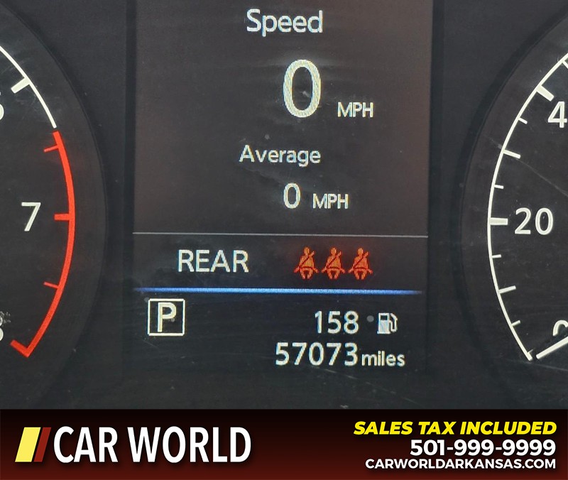 Nissan Altima Vehicle Full-screen Gallery Image 16