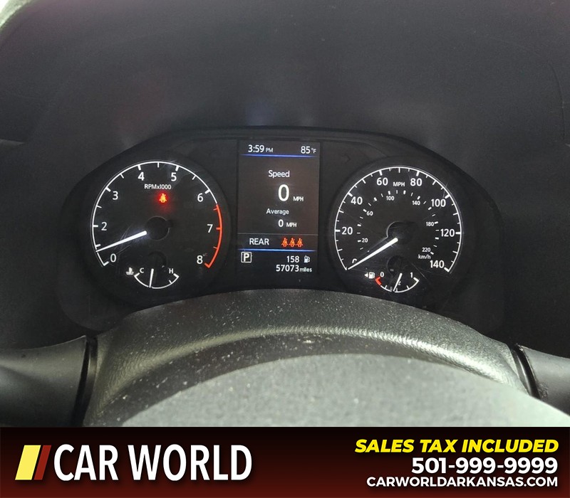 Nissan Altima Vehicle Full-screen Gallery Image 17