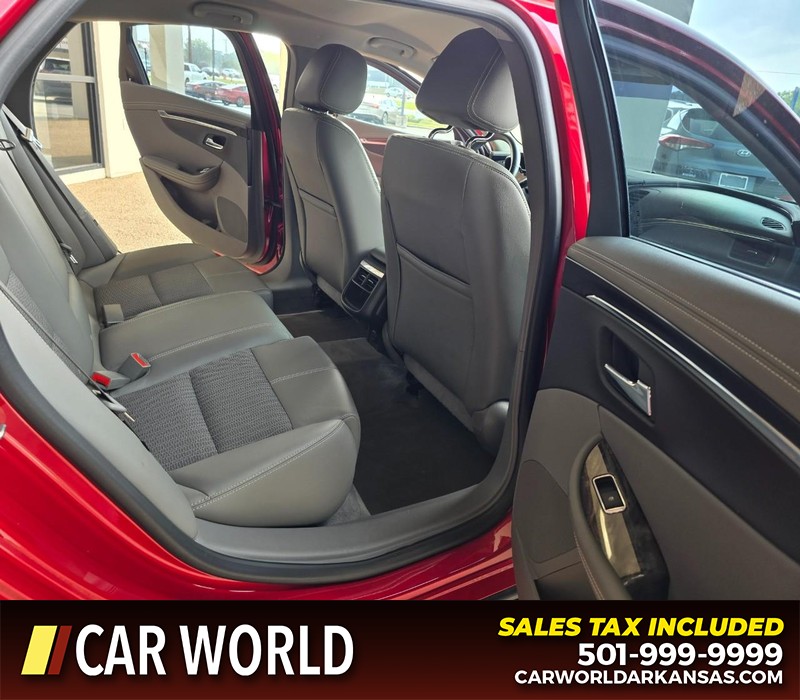 Chevrolet Impala Vehicle Full-screen Gallery Image 12