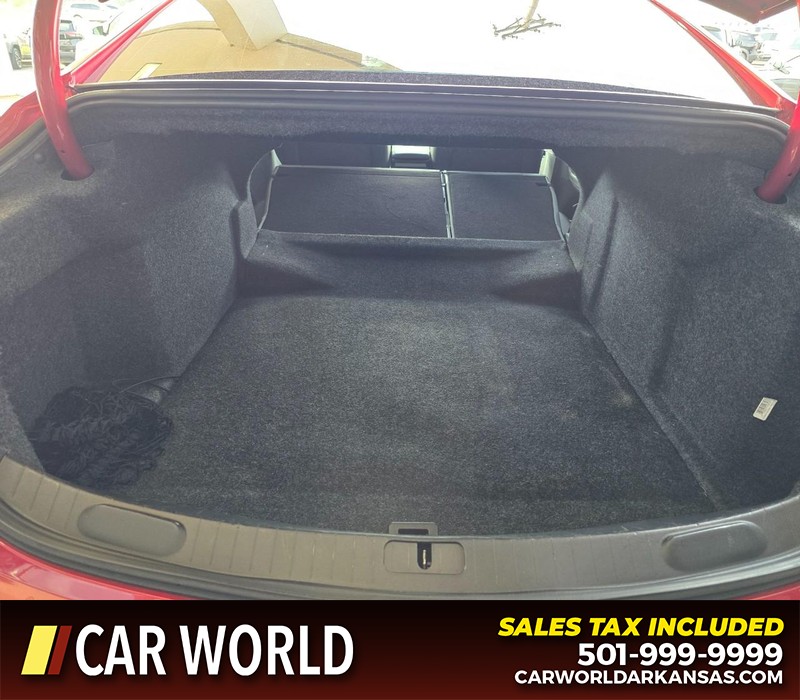 Chevrolet Impala Vehicle Full-screen Gallery Image 14