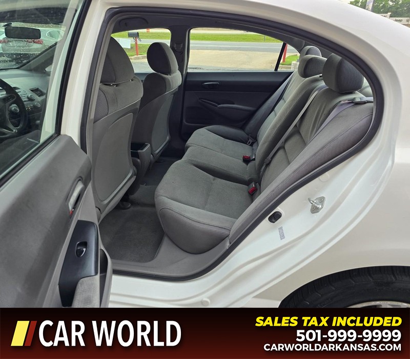 Honda Civic Sedan Vehicle Full-screen Gallery Image 10