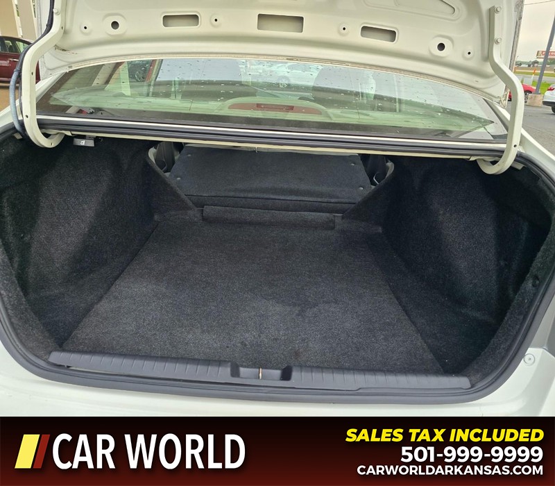 Honda Civic Sedan Vehicle Full-screen Gallery Image 14